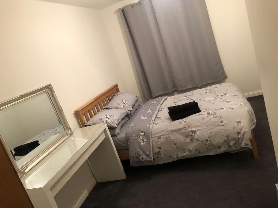 Nevis Apartment Located In Fort William Centre Екстер'єр фото